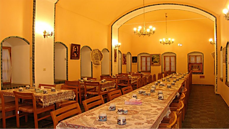 رستوران 1 مهمانسرا جهانگردی نائین